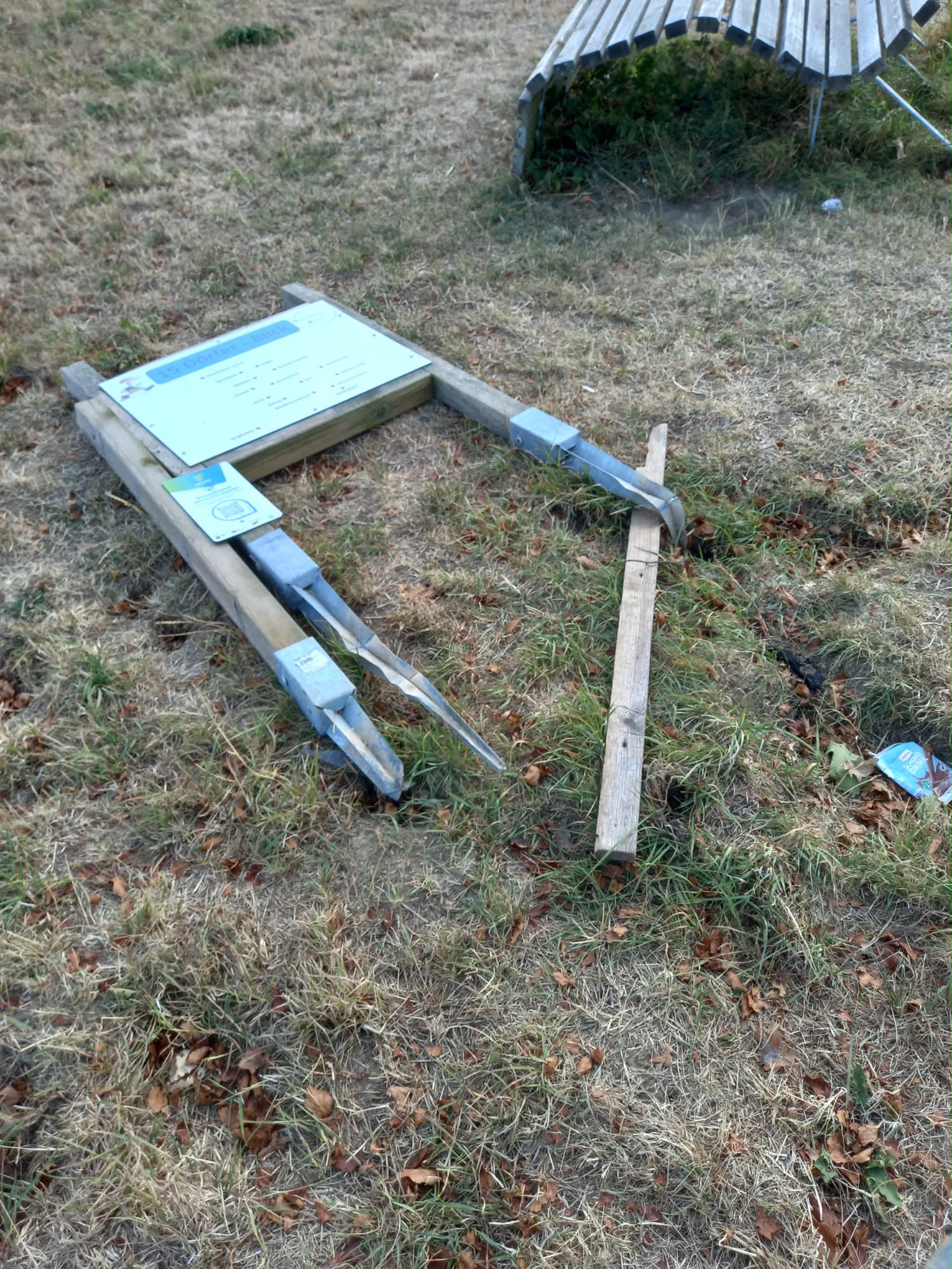 Vandalismus am Heisebäumchen